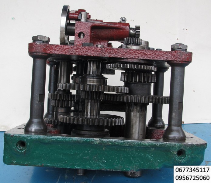 коробка скоростей станок сверлильный 2н125 2н135,коробка подач станок сверлильный 2н125 2н135,пиноль в сборе станок сверлильный 2н125 2н135, рукоятки шестерни валы пружины комплектующие замчасти станок сверлильный 2н125 2н135,Привод сверлильного станка - 2Н135.21.000, Коробка скоростей станка - 2Н135.20.000, Насос плунжерный масляный - 2Н125.24.000 для станка 2Н125,Насос плунжерный масляный - 2Н135.24.000, Коробка подач - 2Н135.30.000, Механизм управления скоростями и подачами - 2Н135.25.000,Электрошкаф - 2Н125.72.000,
Электрооборудование - 2Н135.94.000, Шпиндель в сборе - 2Н135.50.000,Система охлаждения станка - 2Н135.80.000, Сверлильная головка - 2Н135.40.000